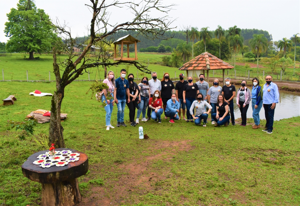 VISITA PILOTO AO ROTEIRO TURÍSTICO “NOS TRILHOS DA CULTURA E DO SABOR DE RESTINGA SÊCA”