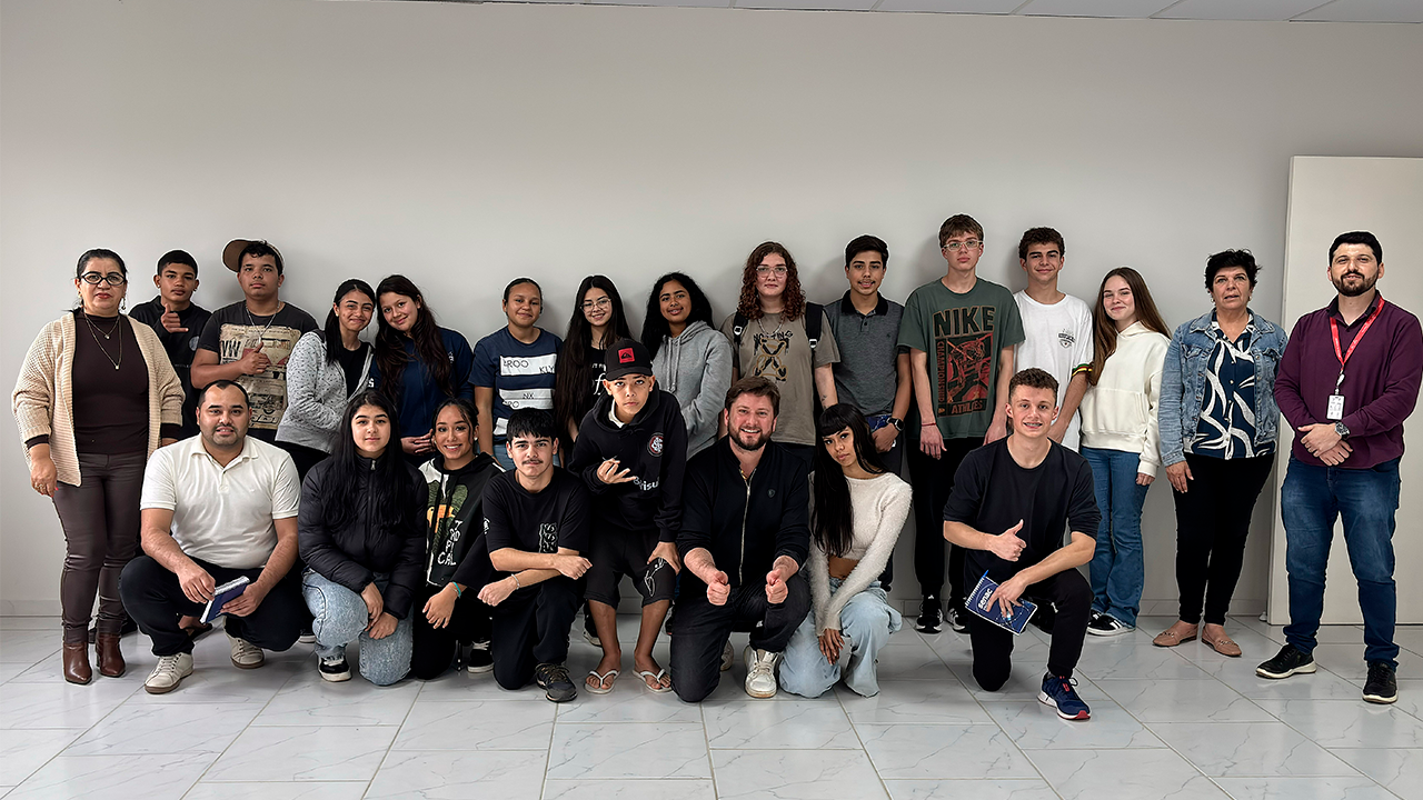 Curso "Preparando-se para o Primeiro Emprego" é concluído com certificação de 22 jovens