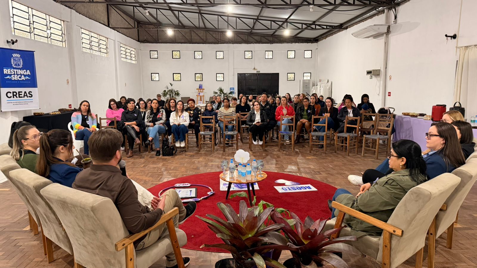 Agosto Lilás: Roda de Conversa fortalece rede de proteção às mulheres