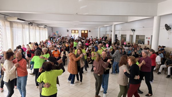 Foto da Notícia Mais de 400 idosos participam de comemoração especial em Restinga Sêca