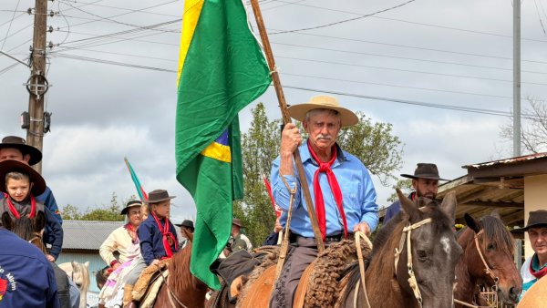 Foto da Notícia Desfile Farroupilha celebra a tradição gaúcha na Vila Jacuí
