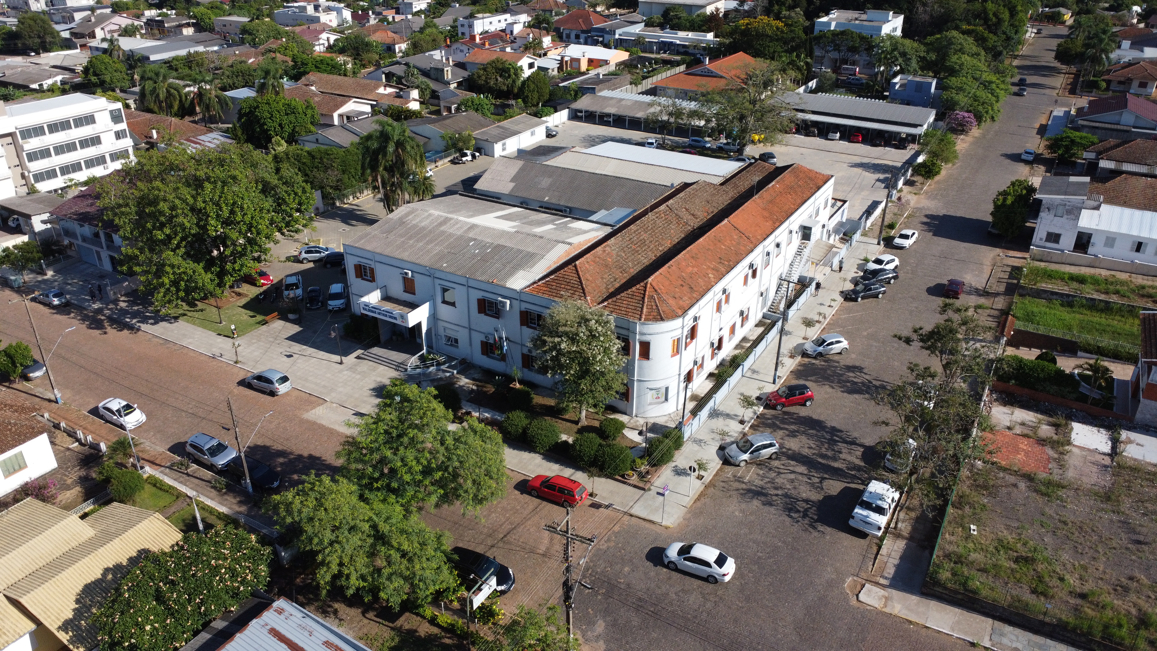 Repartições públicas municipais estarão fechadas no feriado de 12 de outubro